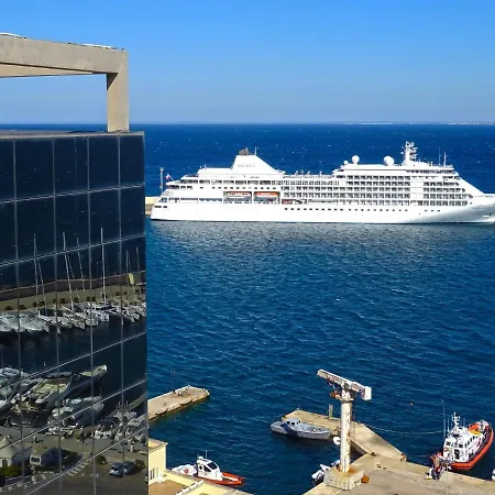 Bellavista Club-caroli מלון