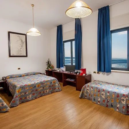 فندق Bellavista Club-caroli 3*
