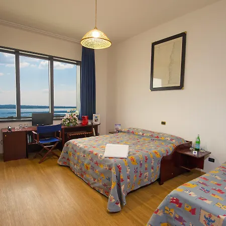 Bellavista Club-caroli מלון